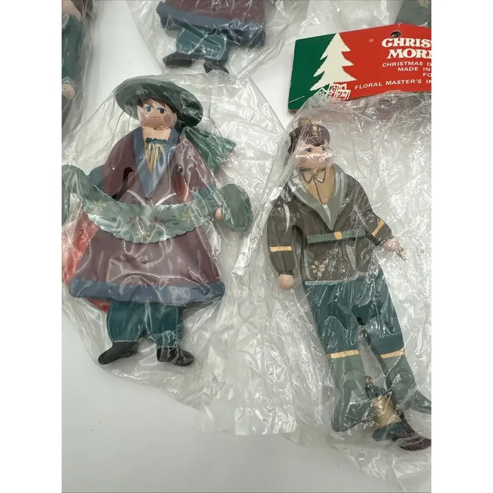 5 Christmas Carolers Ornaments Wood Made in Taiwan